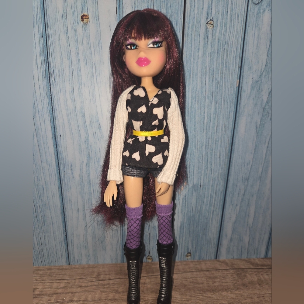 2013 Bratz Twisty Style Jade doll